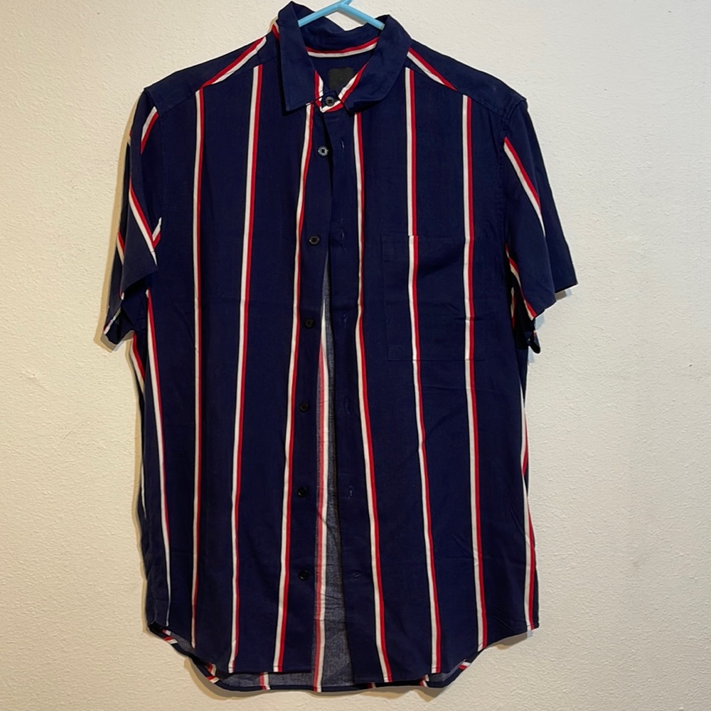 H&M slim fit button down shirt size small for men